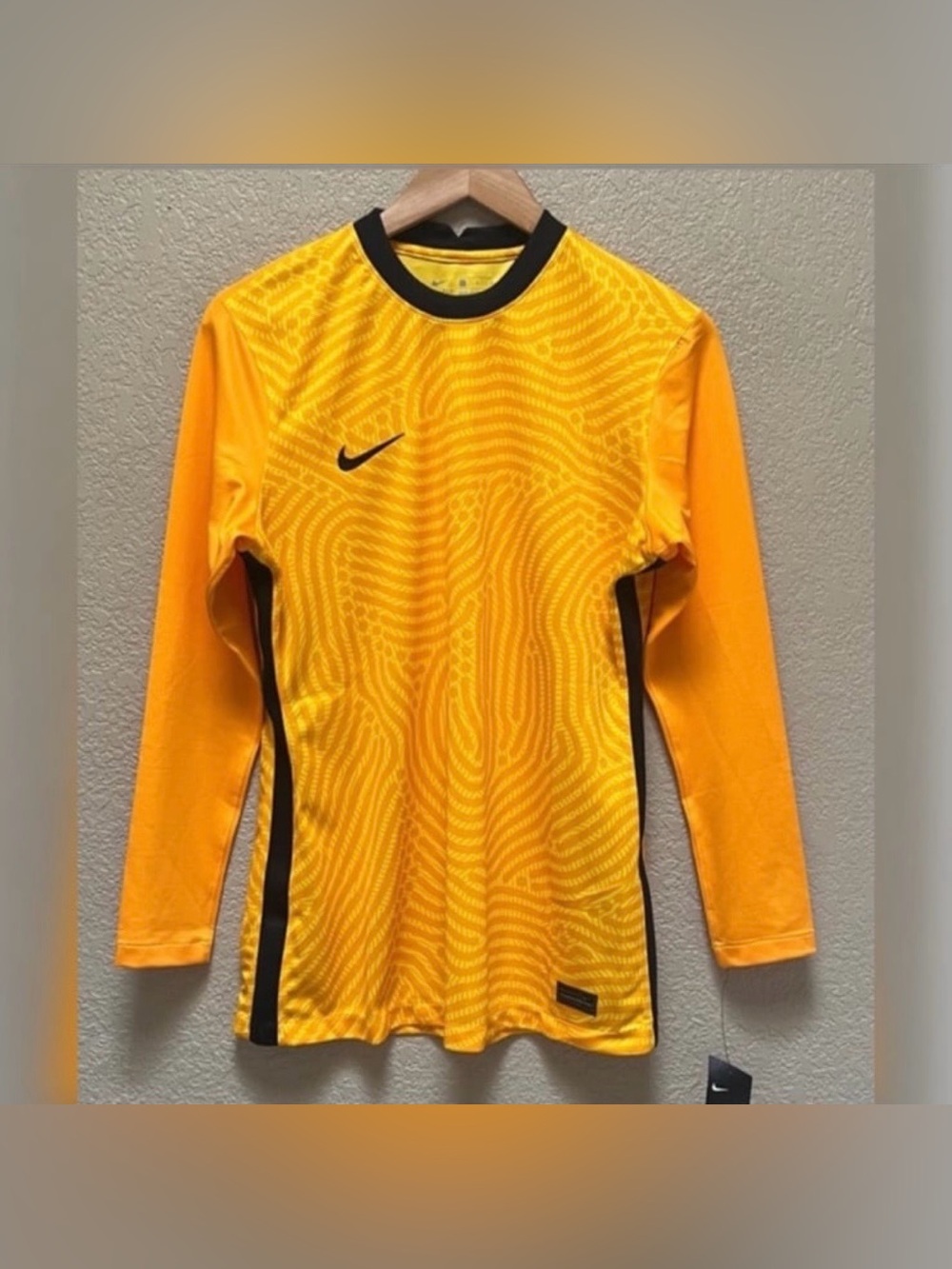 Nike Women’s Soccer Goalie Yellow Jersey -Size XL